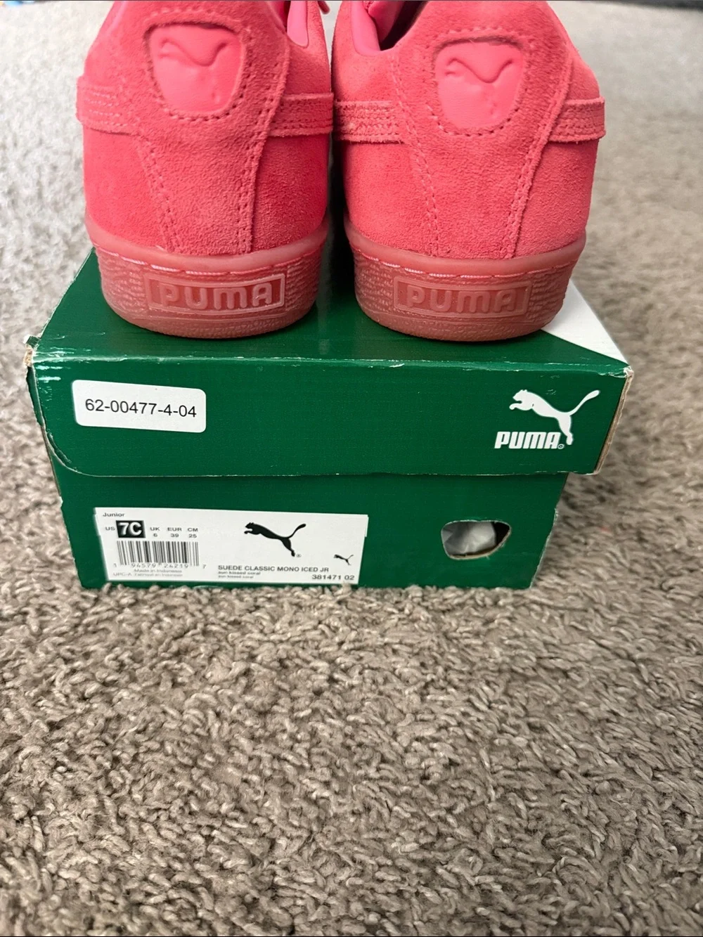 Puma vibrant pink